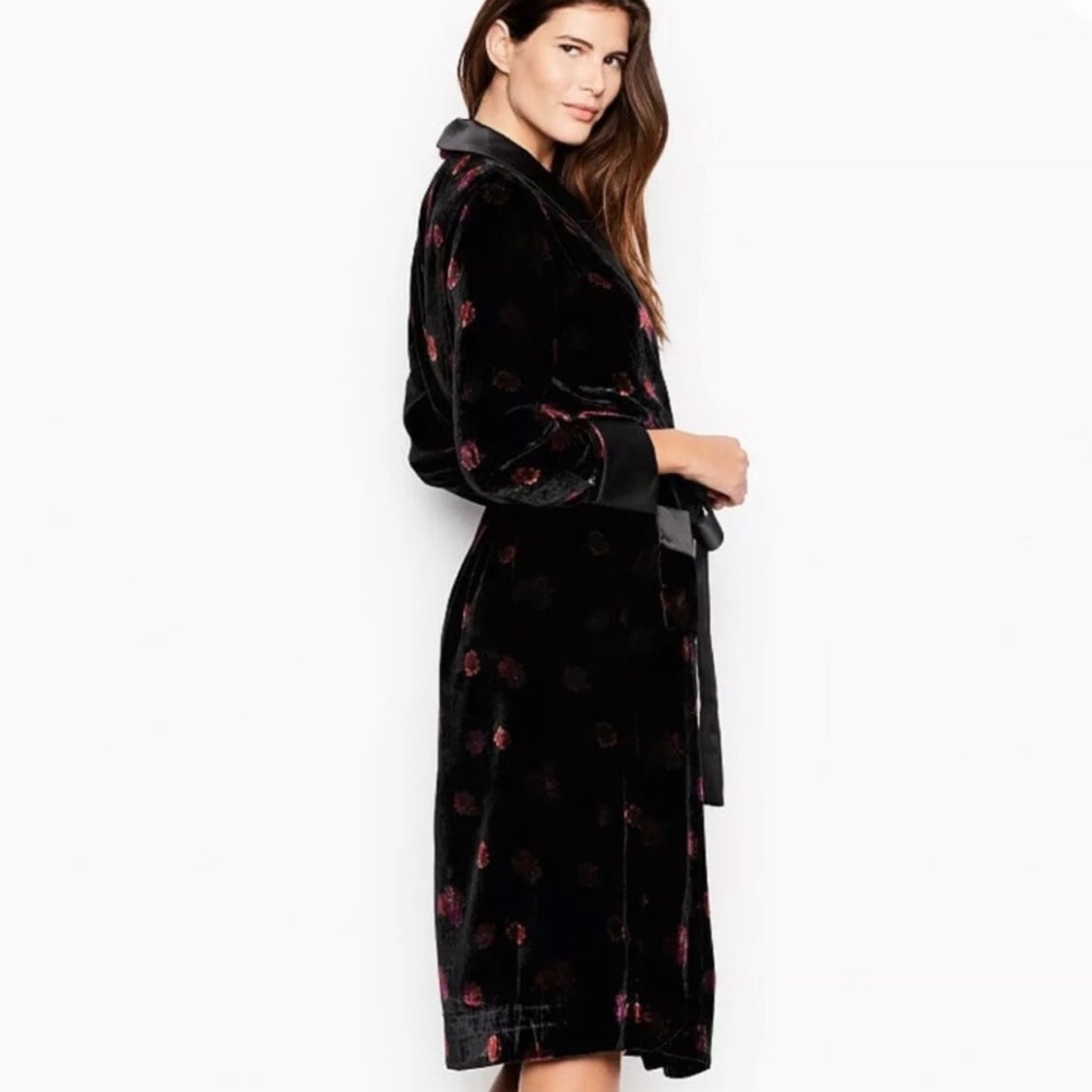 Victoria’s Secret Robe - Picture 3 of 6